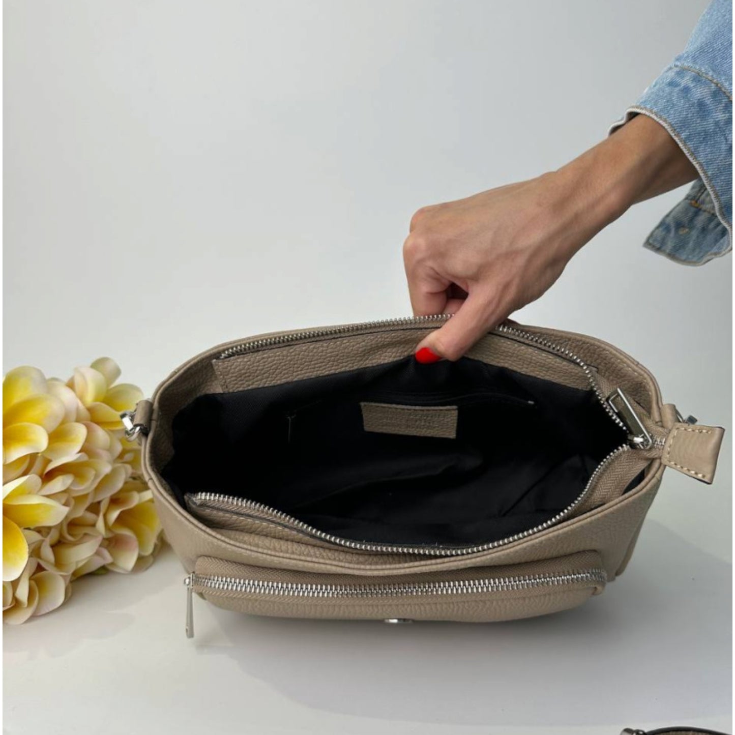 Geanta bej din piele naturala Olimpia